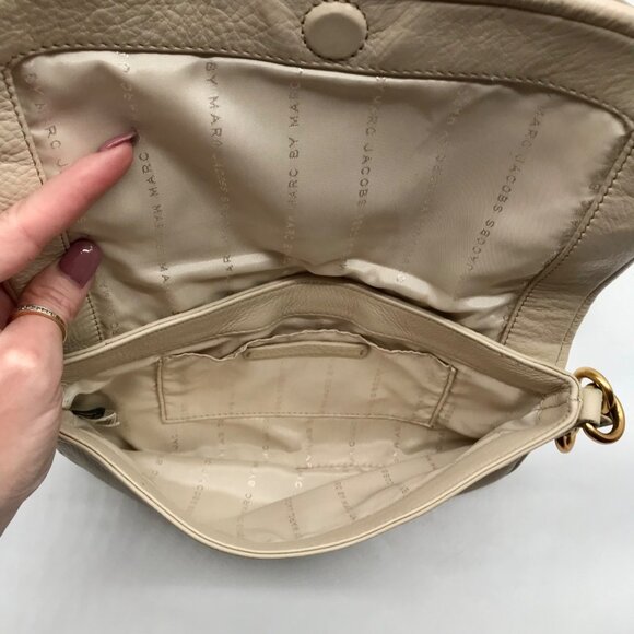Marc Jacobs Cream Leather Flap Crossbody Bag - Picture 10 of 10